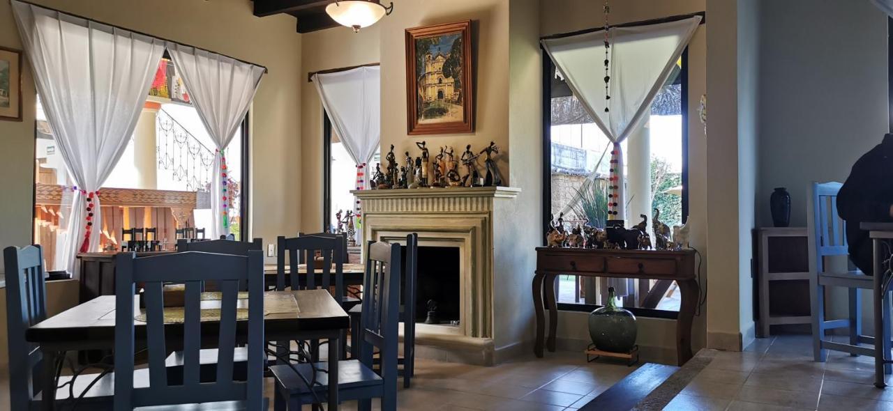Hotel Ocho Barrios San Cristóbal de Las Casas Екстериор снимка